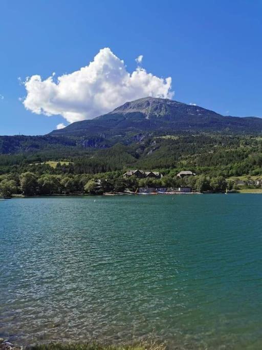 Duplex Cocooning Avec Vue Lac Et Montagnes Savines Kültér fotó