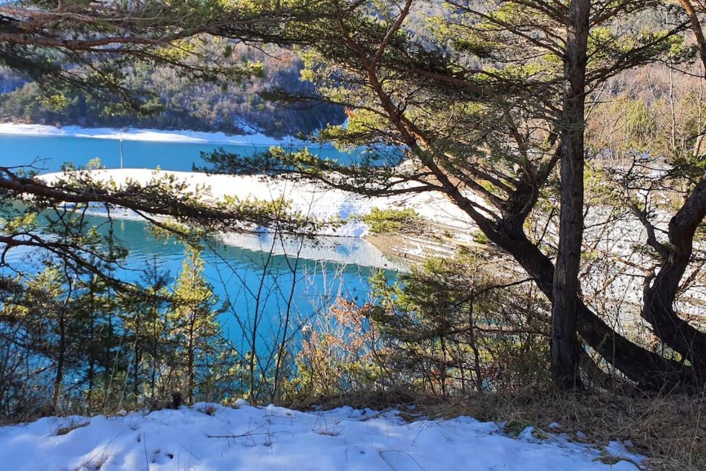 Duplex Cocooning Avec Vue Lac Et Montagnes Savines Kültér fotó
