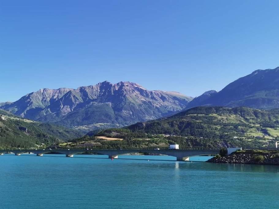 Duplex Cocooning Avec Vue Lac Et Montagnes Savines Kültér fotó